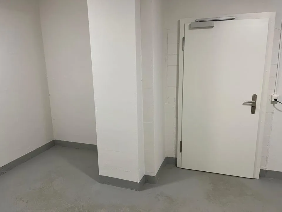 Groszügiger Bastelraum an toller Lage!