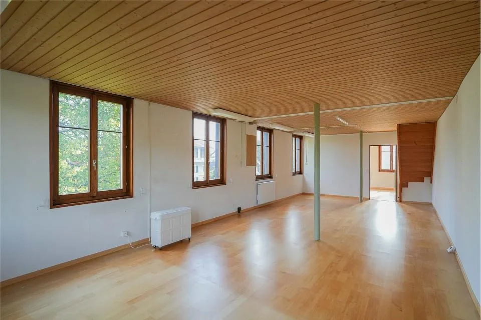 Gewerberäume 77 m2 - 135 m² an idealer Geschäftslage