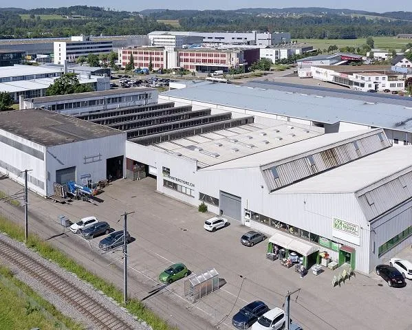 Zentrale Lager- und Produktionsflächen