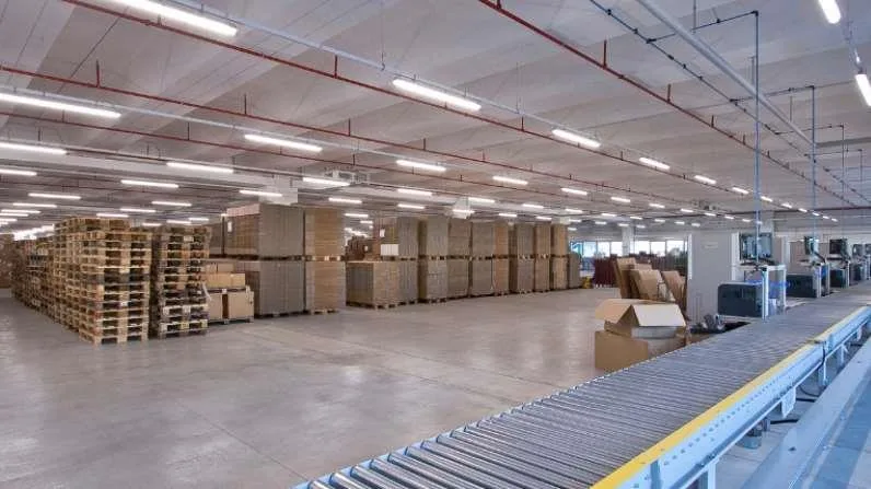 Spazio industriale di ampia metratura e personalizzabile in affitto a