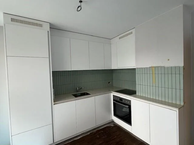 Neu saniert mit 21 m2 Balkon in den Innenhof