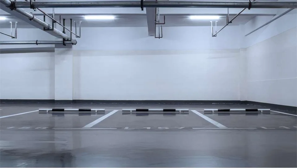 Posteggi interni per auto d'epoca o particolari