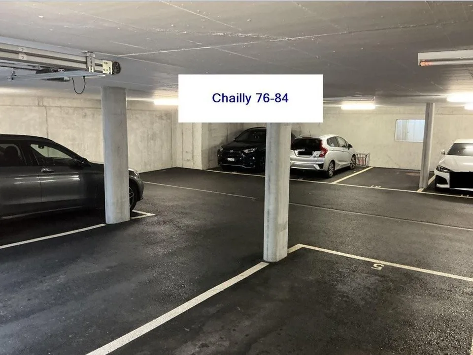 Place de parc dans 3 parking souterrain à la Route de Chailly 76-110