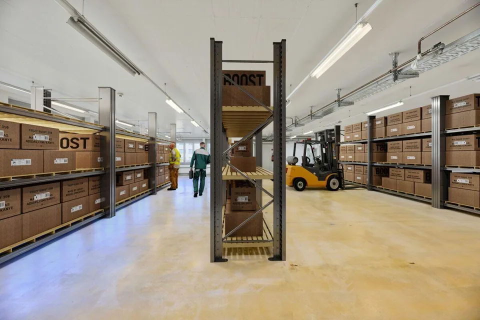 Ideale Lager-/Logistik- und Versandfläche in Basel - 832 m² mit hoh...