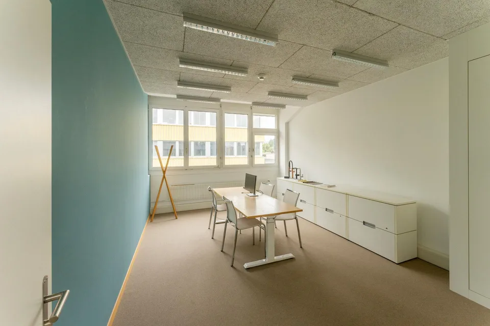 Günstige Büroräumlichkeiten (244 m2) im Herzen von Köniz