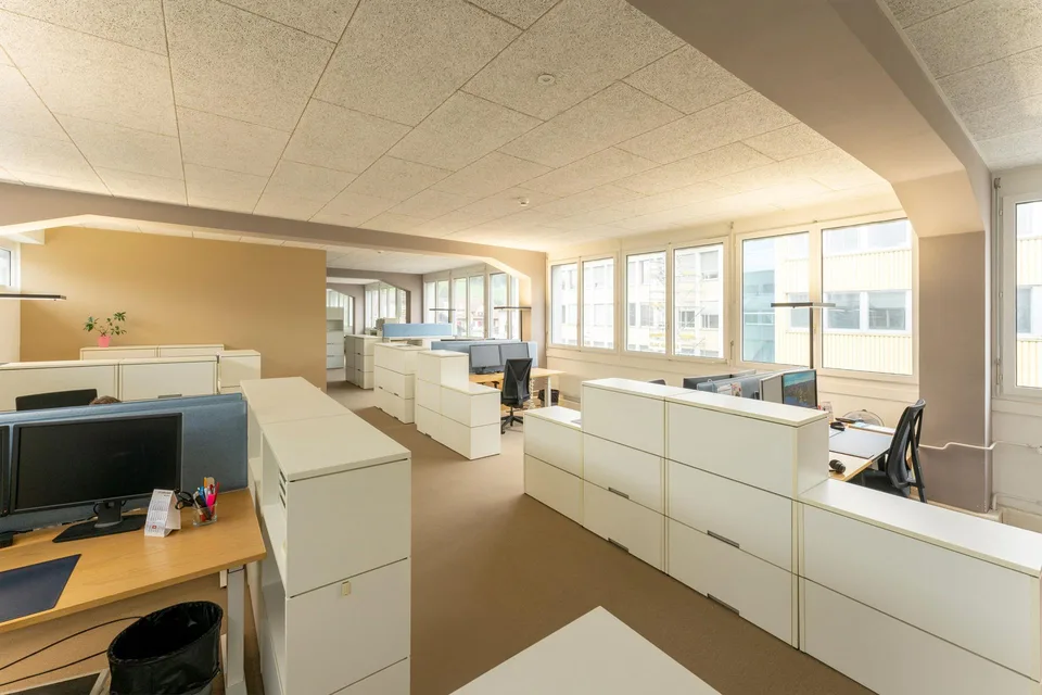 Günstige Büroräumlichkeiten (244 m2) im Herzen von Köniz