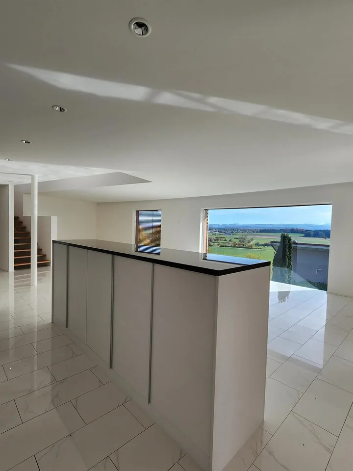 Aussergewöhnliche 3.5 Zimmer Duplex-Attika-Wohnung / 183m2