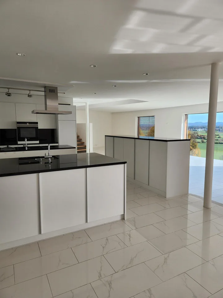 Aussergewöhnliche 3.5 Zimmer Duplex-Attika-Wohnung / 183m2