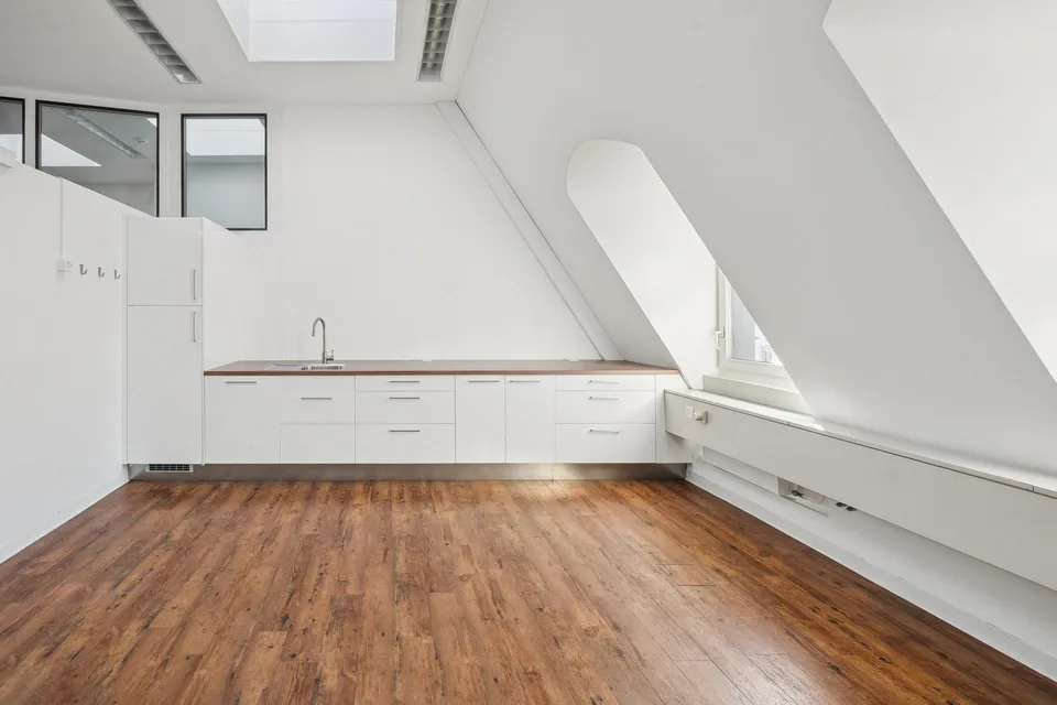 Charaktervolle Räumlichkeiten an zentraler Lage – foto 6 di 8