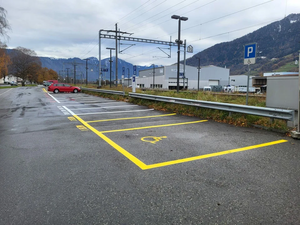 Parkplatz am Bahnhof Maienfeld