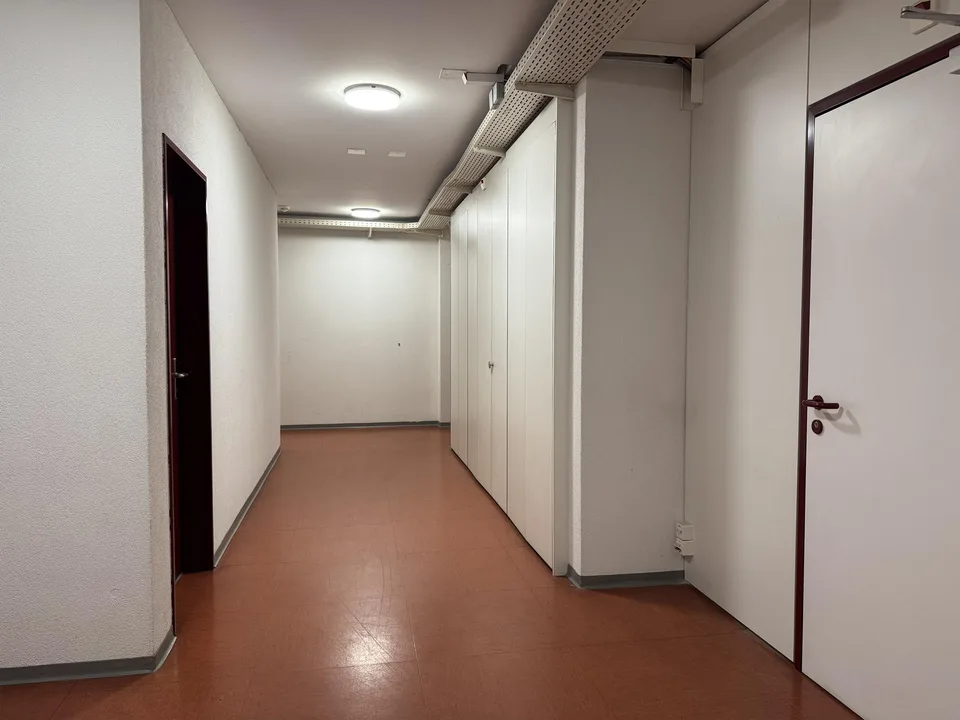 Helle Bürofläche im EG mit Zugang Anlieferung – foto 10 di 16