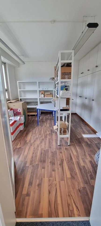 70 m2 - zweckmässiges, helles Büro im Viscose-Areal