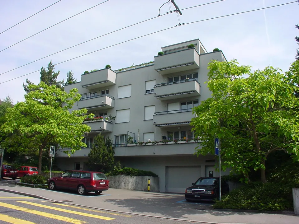Autoeinstellpläze in Zürich-Höngg