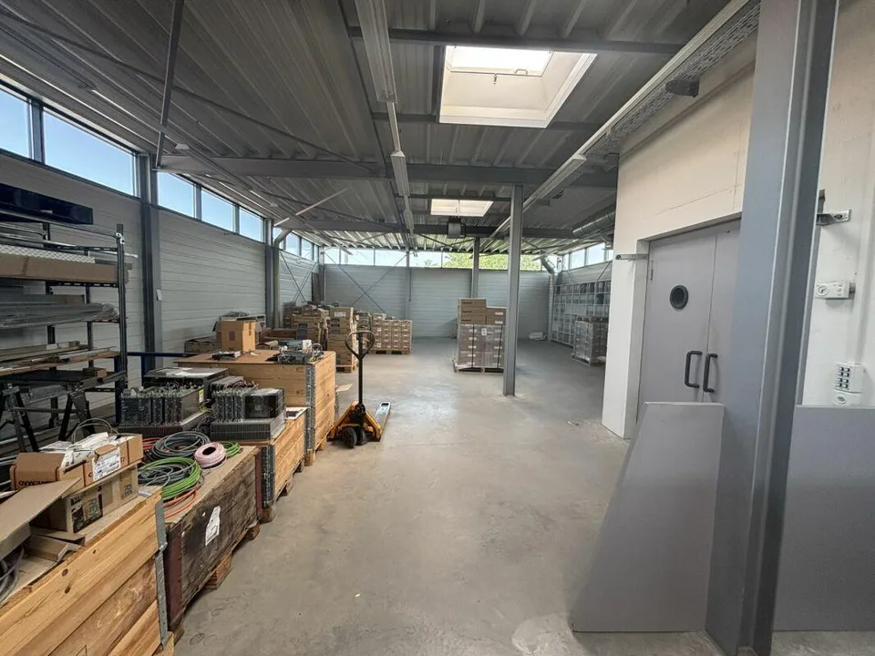 Lager, Logistik, Produktion & Büroräumlichkeiten – Foto 8 von 13