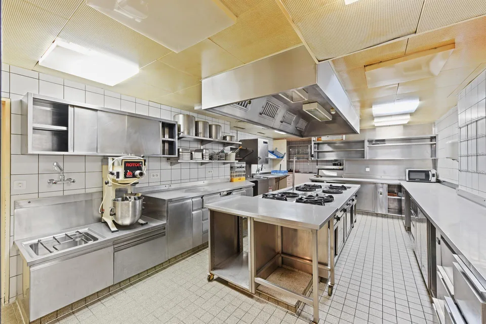 Restaurant mit Profi-Gastro-Küche in Herisau (fast 300 m², 70 Sitzp... – Foto 12 von 13