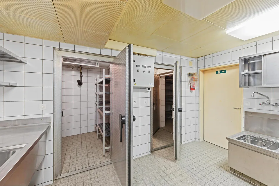 Restaurant mit Profi-Gastro-Küche in Herisau (fast 300 m², 70 Sitzp... – Foto 13 von 13