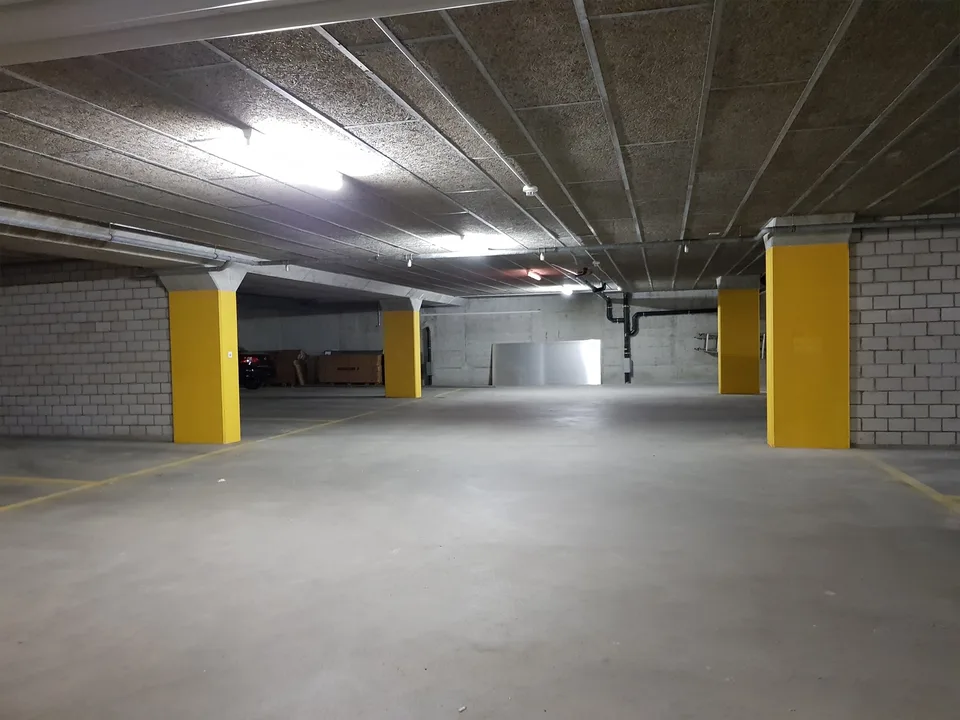 Autoeinstellplätze nähe Rennbahnklinik zu vermieten