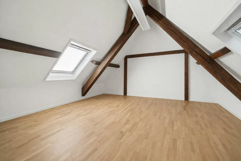 Moderne Bürofläche mit Terrasse