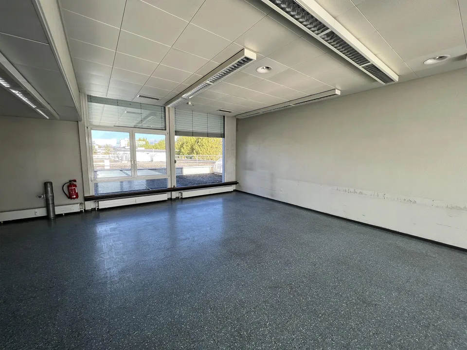 Zentrale Gewerbefläche zu vermieten