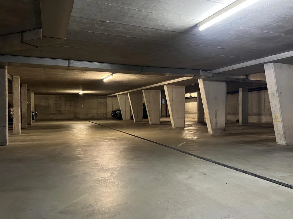 Einstellhallenplätze an zentraler Lage