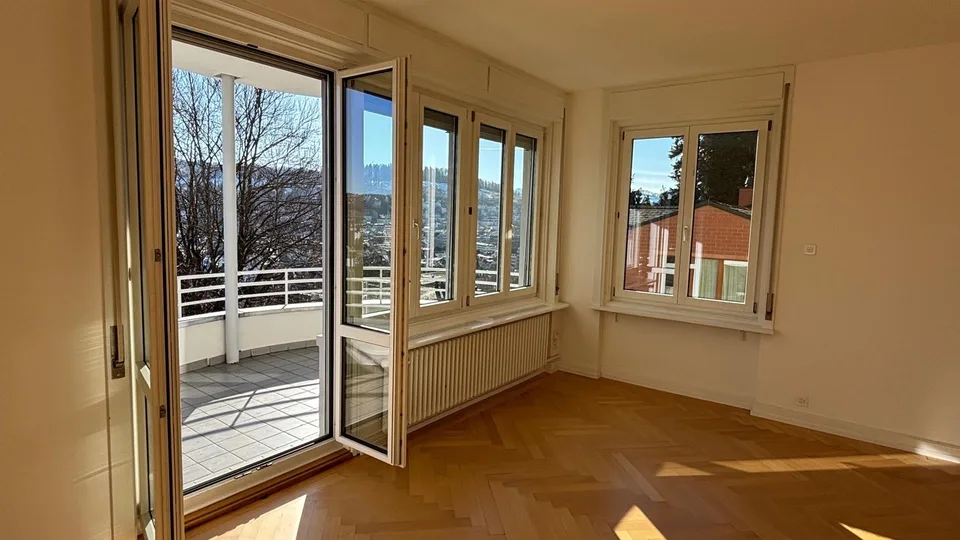 Möbliertes helles WG-Zimmer 14m2, zentral, ruhig, sonnig