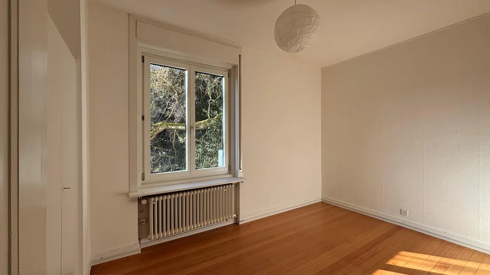 Möbliertes helles WG-Zimmer 14m2, zentral, ruhig, sonnig