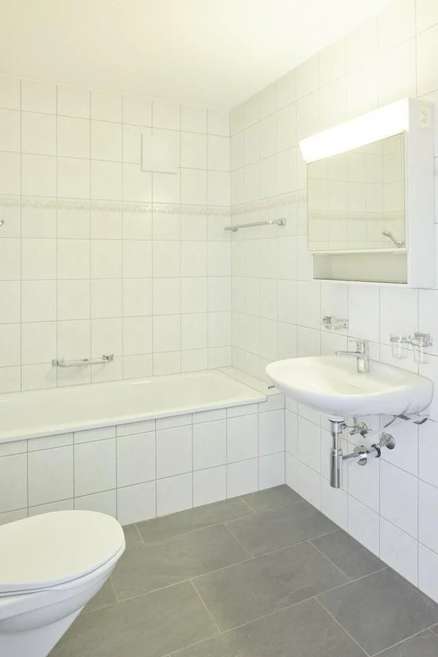 MIETEN OHNE KAUTION - neu sanfte sanierte Dachwohnung