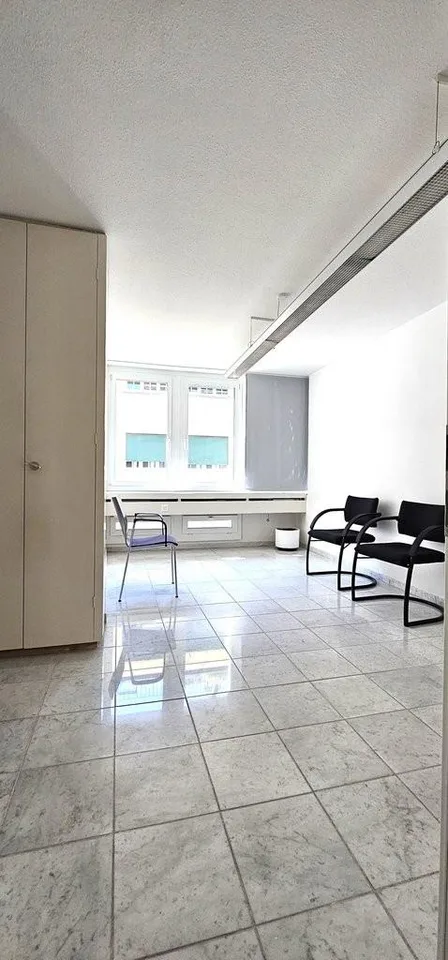 Büro- Schulungs- Praxisräumlichkeiten - Mitten im Zentrum