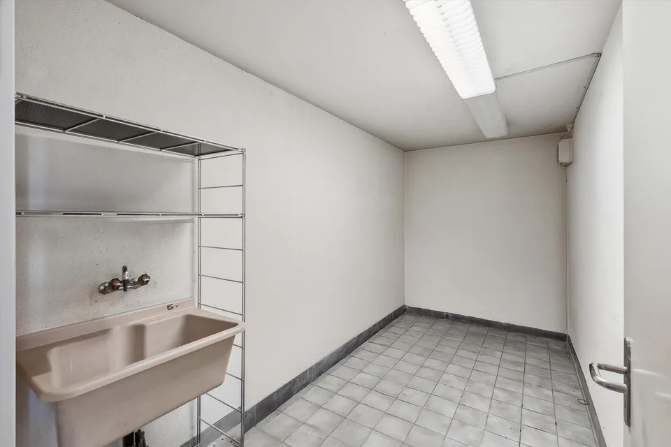 Gewerberaum "2-stöckige Gewerbefläche" mit separatem Nebenraum – foto 6 di 10