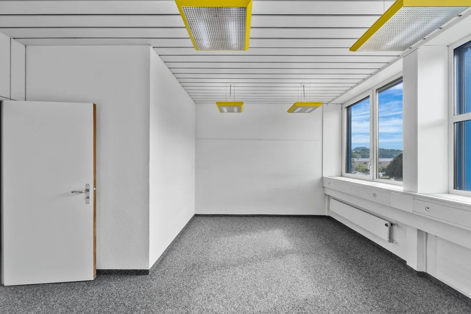SOLUTIONPARK Gewerbe- und Büroräumlichkeiten zu vermieten – Foto 8 von 19