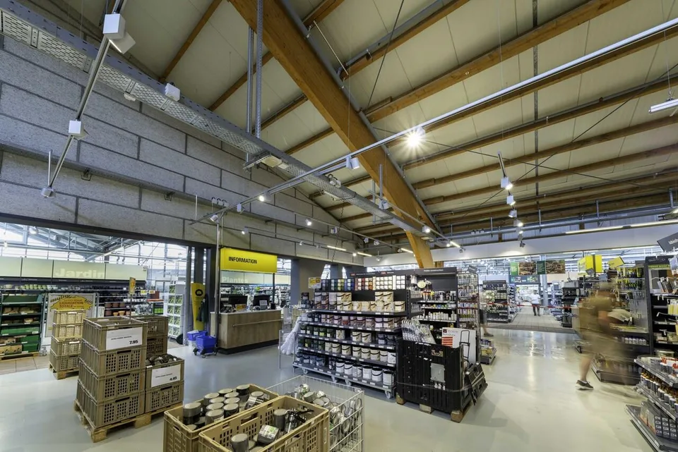 Grosszügige Ladenfläche mit 2'500m2 - MParc Delemont – Foto 9 von 19