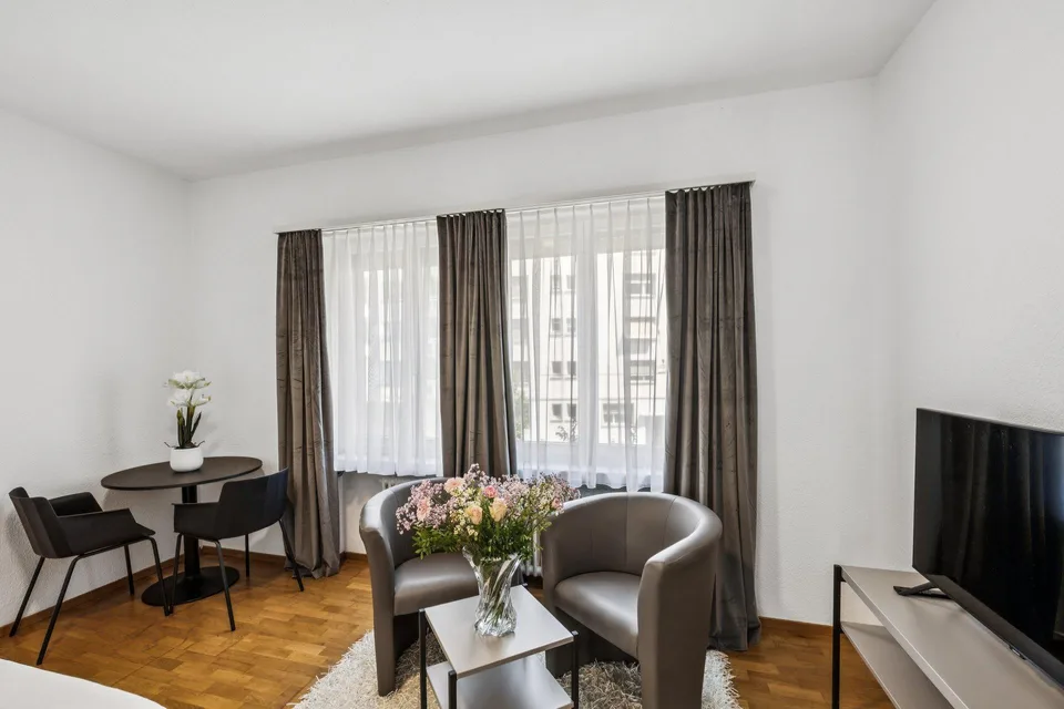 Möblierte 1.5-Zimmer-Wohnung mit Service im Zentrum Biel/Bienne