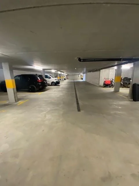 Einstellhallenplätze zu vermieten