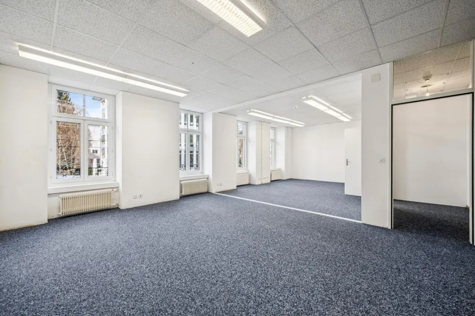 zentrale Büroräumlichkeiten auf 330m2 mit Terrasse – foto 6 di 12