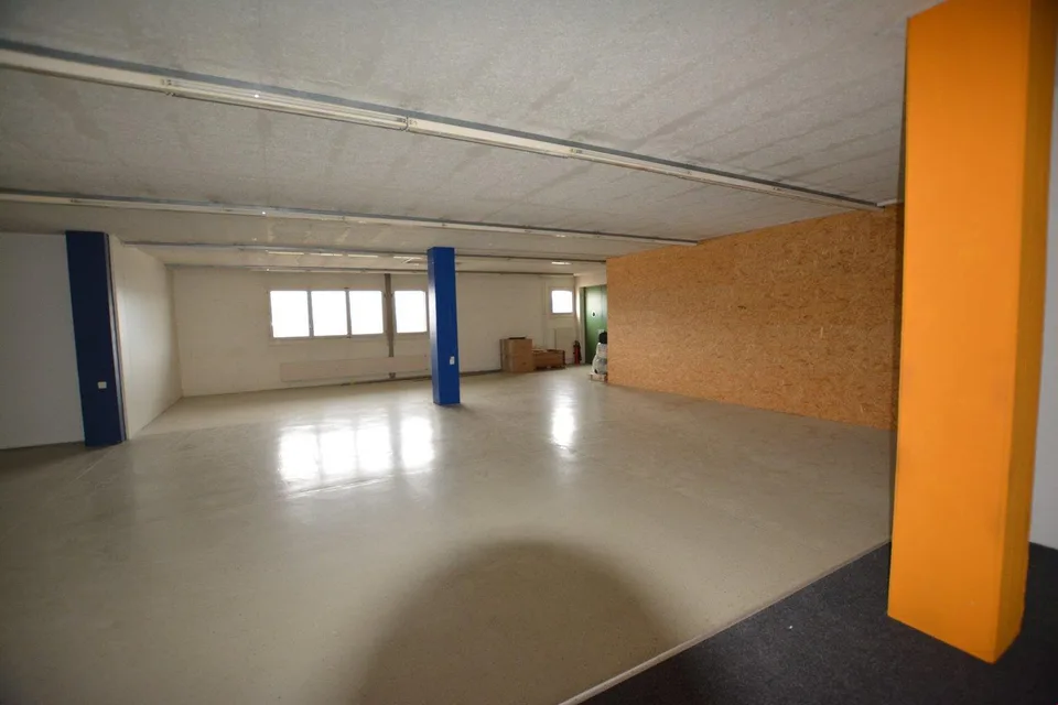 Büro inkl. Lager nah Autobahnausfahrt