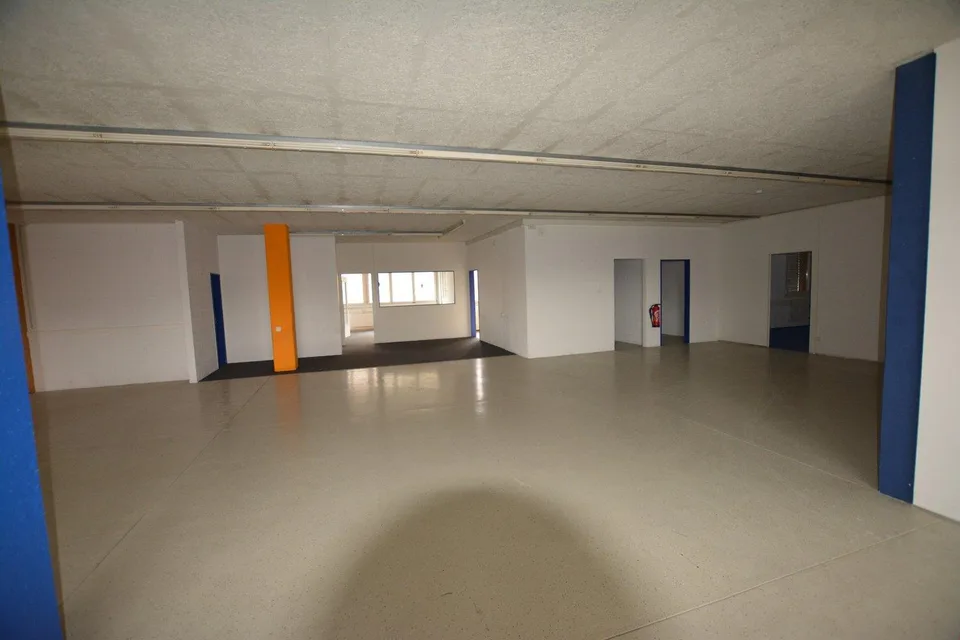 Büro inkl. Lager nah Autobahnausfahrt