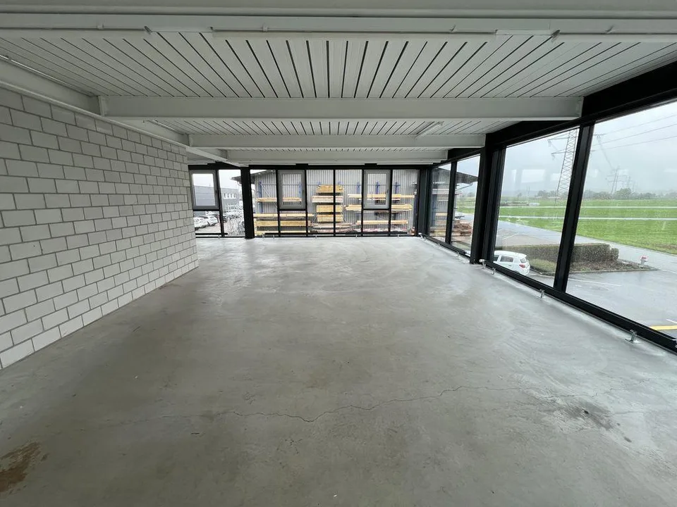 Büro/Gewerberaum zu vermieten