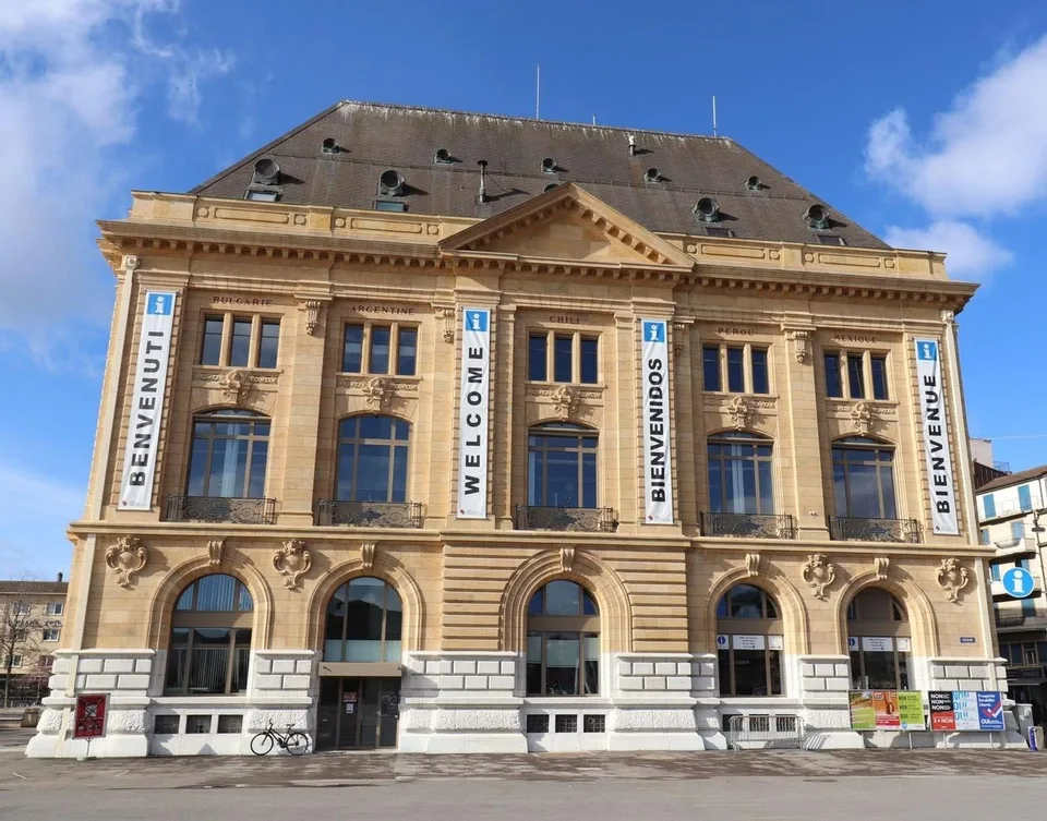 Grand dépôt d'env. 132 m2 à louer au sous-sol à l'Hôtel des Postes ...