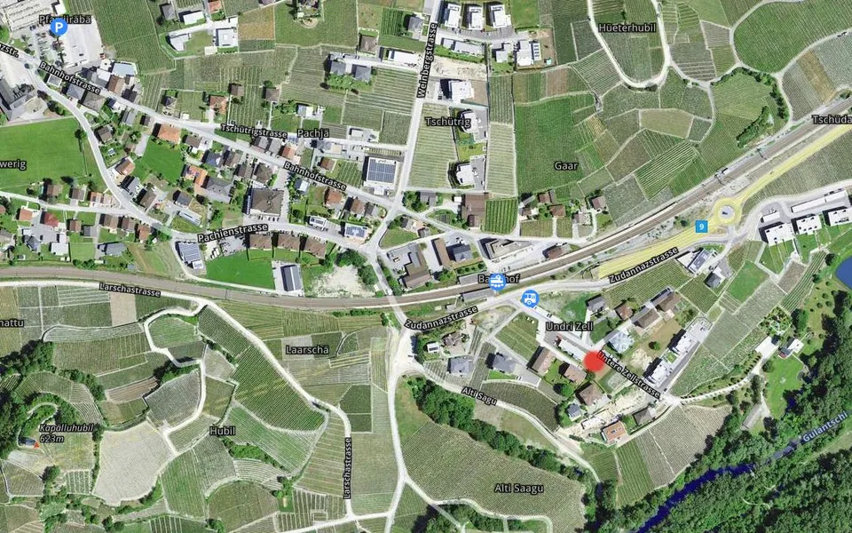 A LOUER  PLACES DE PARC EXTERIEURES A SALQUENEN - SIERRE