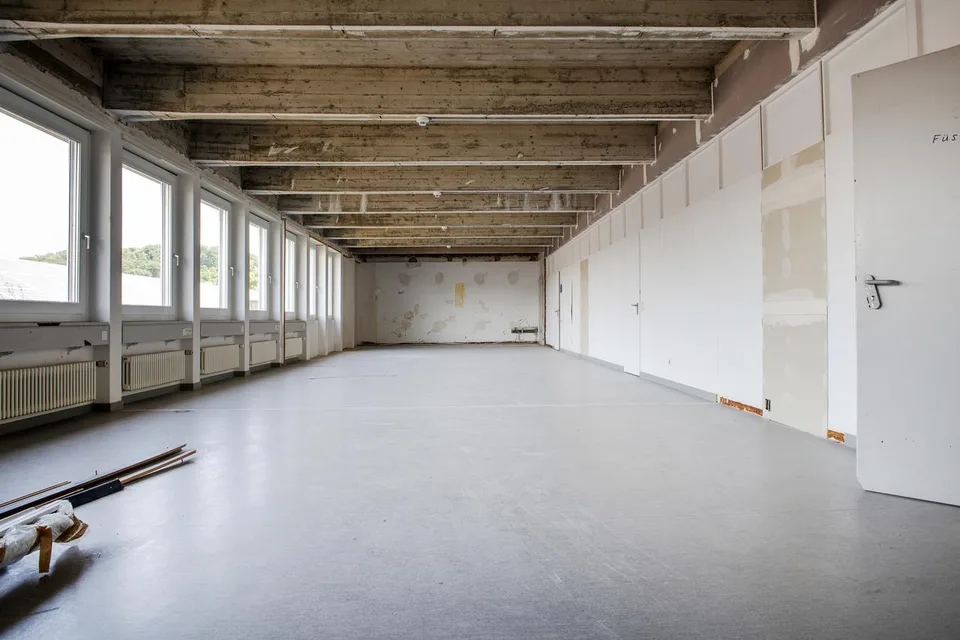 Gewerbeflächen mit insgesamt 434m² in Shopping Center - Migros Oberwil