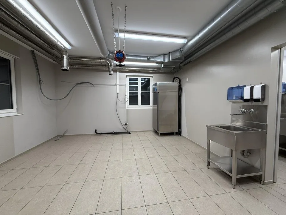Moderne Produktionsstätte im Herzen der Altstadt Zofingen – Foto 8 von 15