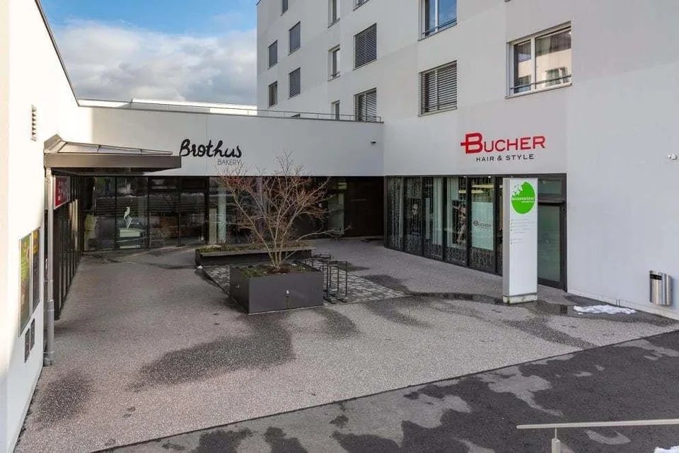 Verkaufslokal im Zentrum Maiengrüeni mit top Parkiermöglichkeiten