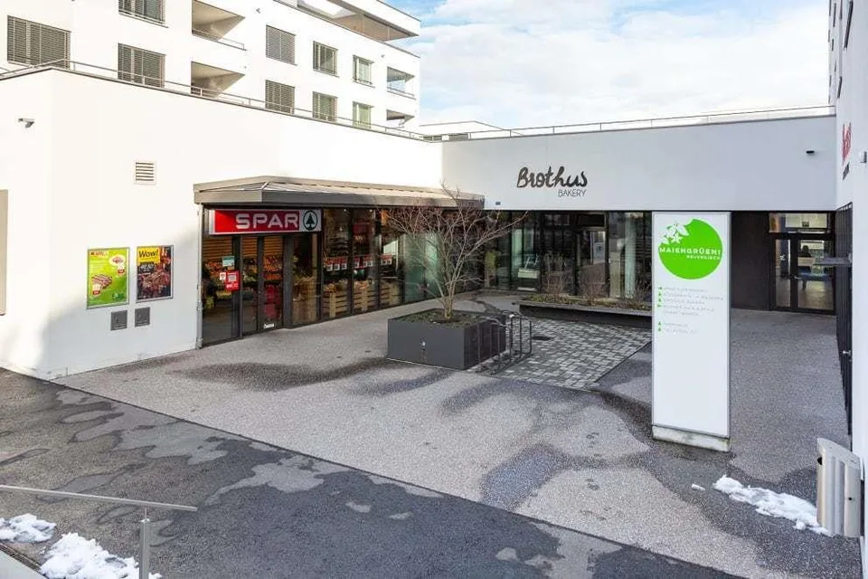 Verkaufslokal im Zentrum Maiengrüeni mit top Parkiermöglichkeiten