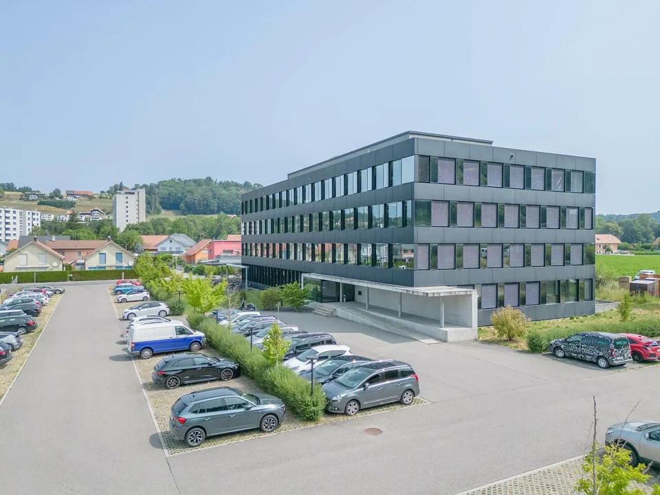 Gut erschlossenes Bürogeschoss mit umfangreichen Annehmlichkeiten
