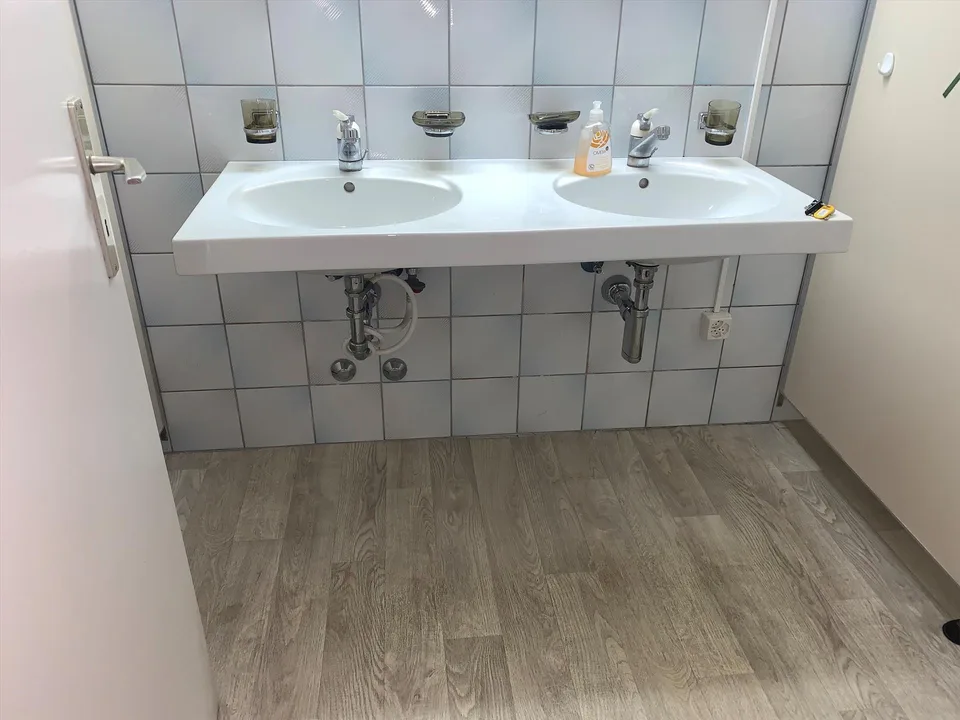 160m2 Büroräume nähe Letzipark – foto 8 di 8