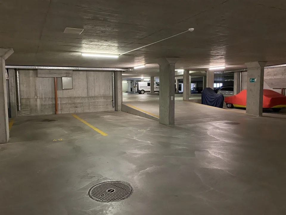 Einstellhallenplatz elektrifiziert