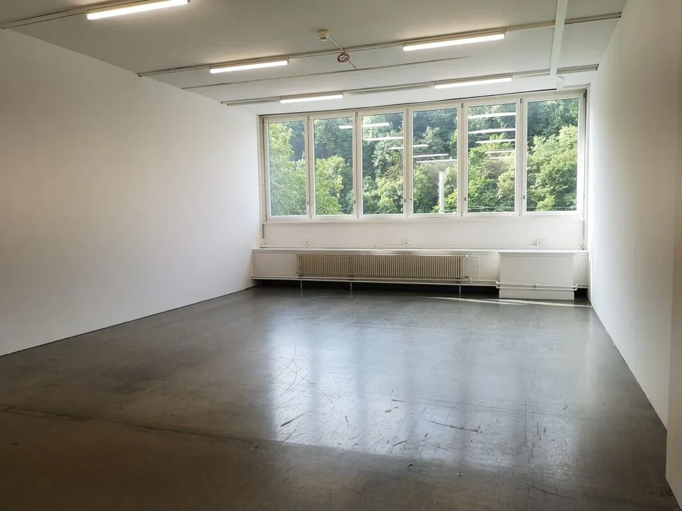 Flexible Büro- und Atelierflächen direkt am Rhein