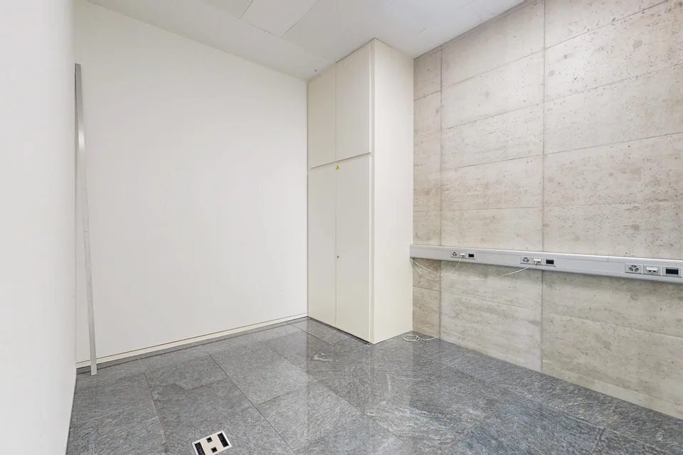 Dai luce alla tua attività, spazio commerciale con ampie vetrine – foto 6 di 8