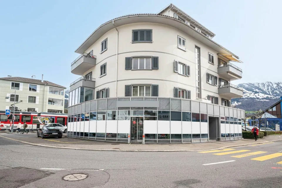 Attraktive Ladenfläche direkt am Bahnhof Sarnen
