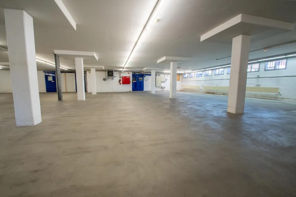 Multifunktionaler Gewerberaum mit optimaler Infrastruktur – Foto 8 von 9